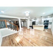 33 Lincoln St, Unit 31-1 in Medford, MA - Building Photo - Building Photo