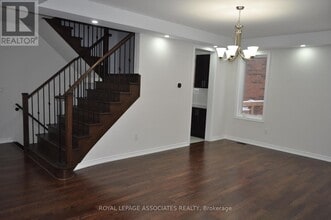 307 Reg Harrison Trail in Newmarket, ON - Building Photo - Building Photo