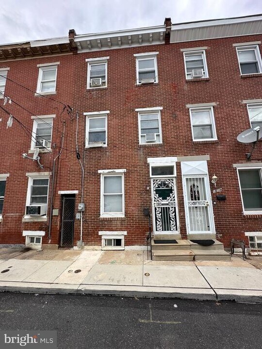 1621 Olive St in Philadelphia, PA - Building Photo