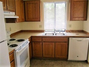25980 NW Circle Dr S in Poulsbo, WA - Building Photo - Building Photo