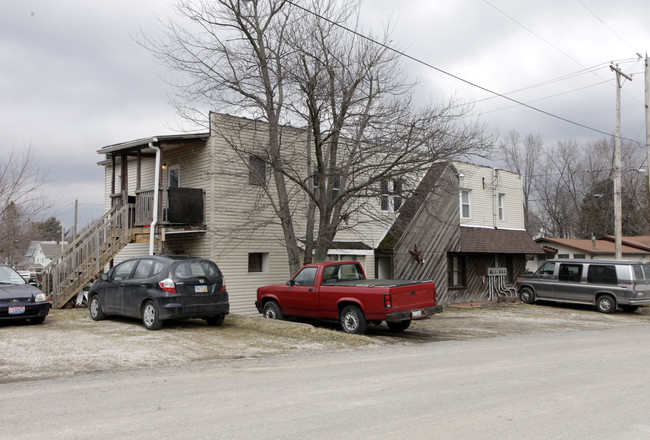 334 Massillon Rd in Akron, OH - Foto de edificio - Building Photo