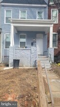 806 McCabe Ave in Baltimore, MD - Foto de edificio - Building Photo