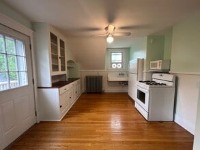 61 Hirschfield Dr, Unit Upper in Williamsville, NY - Foto de edificio - Building Photo