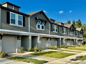 5844 Ocean Isle Dr in Nokomis, FL - Building Photo