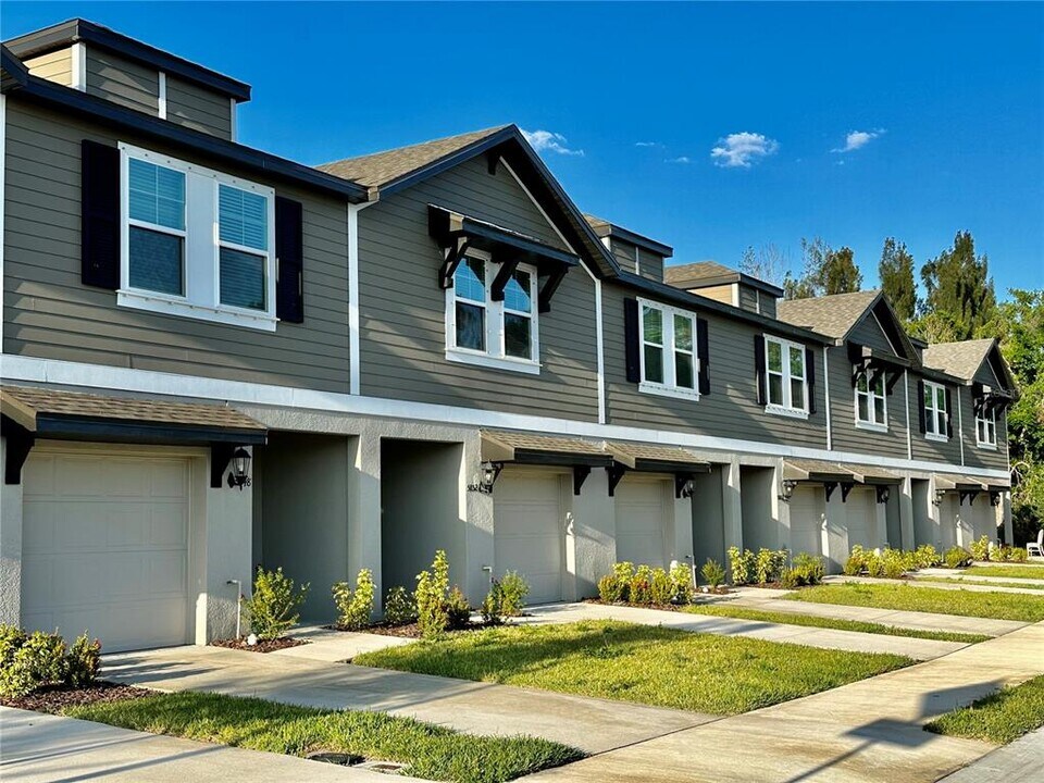 5844 Ocean Isle Dr in Nokomis, FL - Building Photo