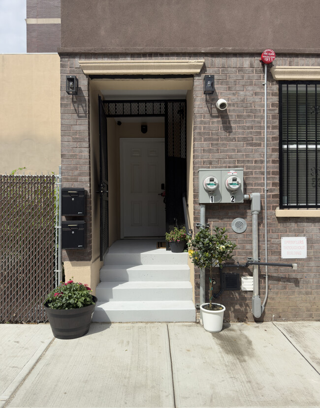 50 Buffalo Ave, Unit 1