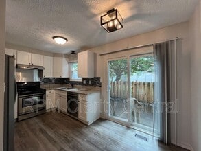 869 Charnwood Ln in Columbus, OH - Building Photo - Building Photo