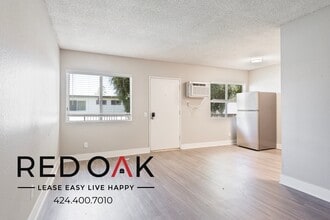 13325 Heacock St in Moreno Valley, CA - Foto de edificio - Building Photo