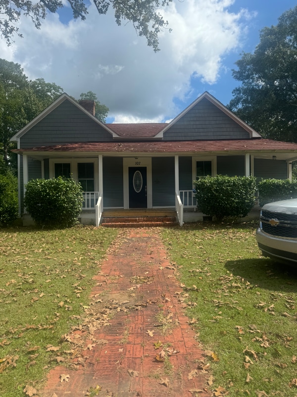 property at 107 S Magnolia St