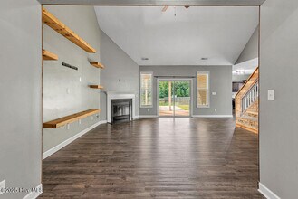 102 Gabriels Wy in Jacksonville, NC - Building Photo - Building Photo