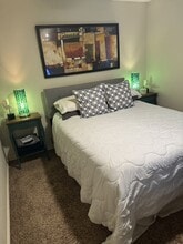 3131 Southwest Fwy in Houston, TX - Building Photo - Building Photo