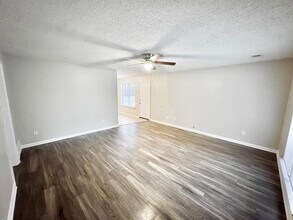 3914 Longsneck Cove in Memphis, TN - Building Photo - Building Photo