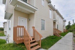 6903 Gold Kings Ave, Unit D in Anchorage, AK - Building Photo