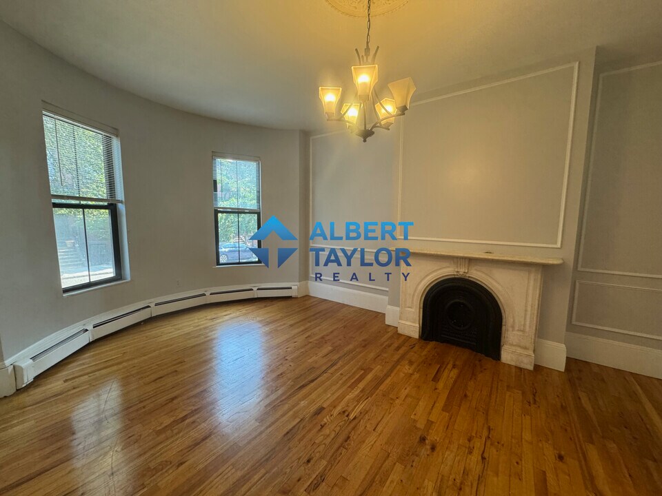 93 E Brookline St, Unit 1 in Boston, MA - Building Photo