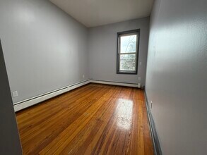 72 Clifton Pl, Unit 1L in Jersey City, NJ - Building Photo - Building Photo