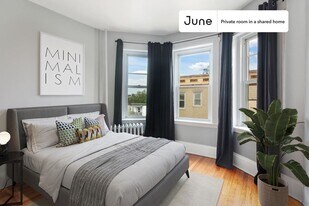 Room in Shared 4 bed/1 bath home in Boston, MA - Building Photo