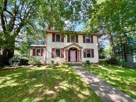 130 Edwin Pl in Asheville, NC - Building Photo