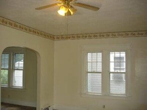 986 Madison Ave in Alliance, OH - Building Photo - Building Photo
