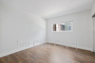 271 16th Pl in Costa Mesa, CA - Building Photo - Building Photo
