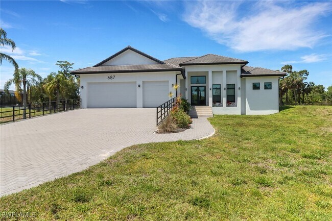 687 23rd St SW in Naples, FL - Building Photo - Building Photo