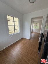 220 N Louise St in Glendale, CA - Building Photo - Building Photo