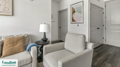 91 Jensen Dr in Houston, TX - Building Photo - Building Photo