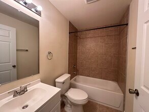 4339 SW Santa Barbara Pl in Cape Coral, FL - Building Photo - Building Photo