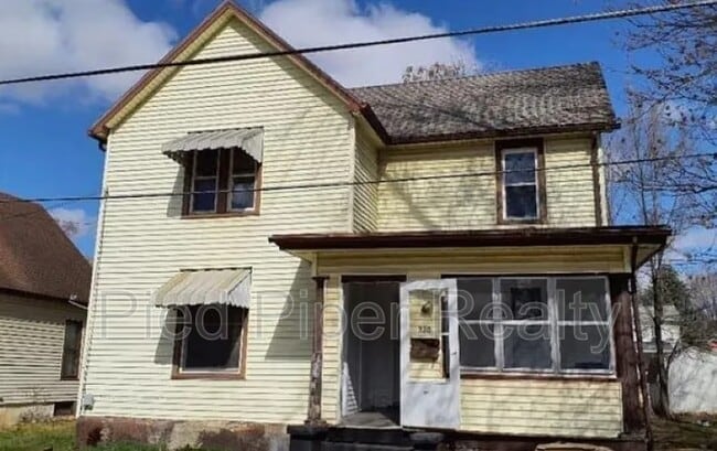 property at 320 W Clark St