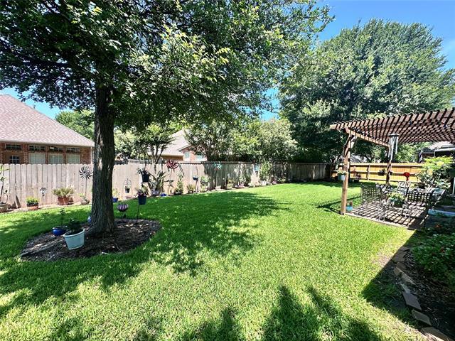 8105 Pecan Ridge Dr in Fort Worth, TX - Building Photo - Building Photo