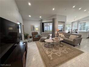 5950 Almaden Dr in Naples, FL - Building Photo - Building Photo