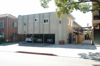 135 S Belmont St in Glendale, CA - Building Photo - Building Photo