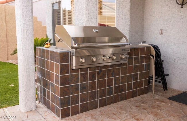 property at 9190 Golden Feather Ct