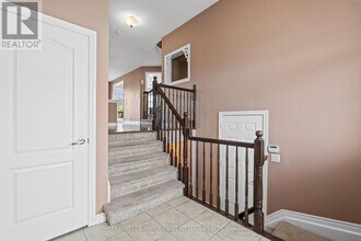 3512 Cambrian Rd in Ottawa, ON - Building Photo - Building Photo