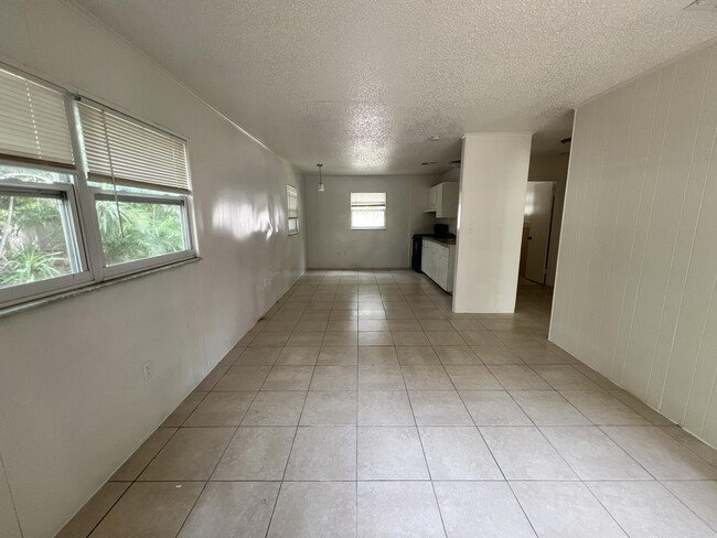 3258 S 7th St in Fort Pierce, FL - Building Photo - Building Photo