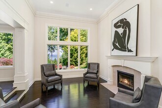 5200 Jung Frau Pl NW in Issaquah, WA - Building Photo - Building Photo