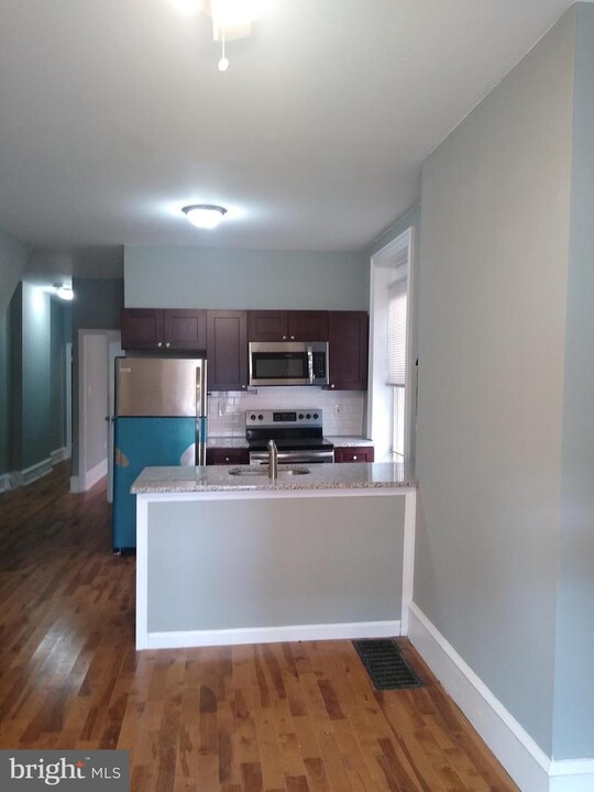 2829 W Oxford St, Unit 1 in Philadelphia, PA - Building Photo