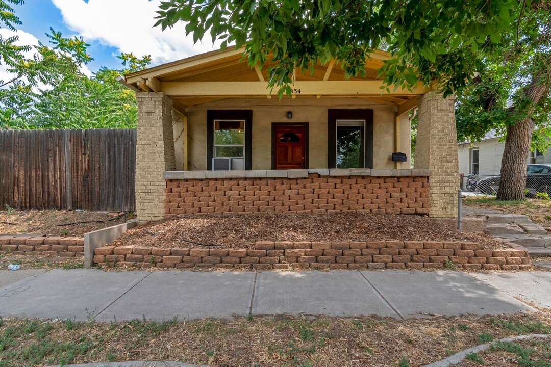 3834 N Pecos St in Denver, CO - Foto de edificio