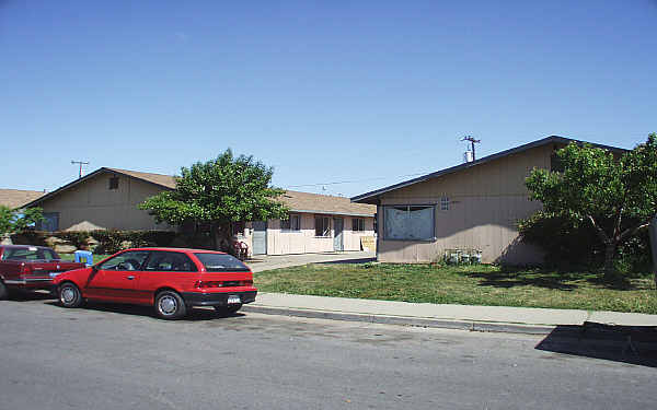 263 E 9th St in Merced, CA - Building Photo - Building Photo