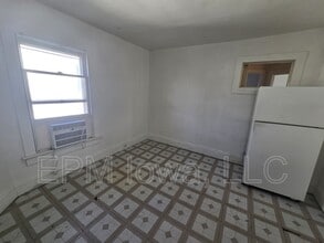 1424 Grant Ave in Waterloo, IA - Building Photo - Building Photo