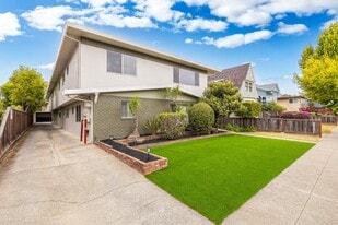 1529 St Charles St, Unit A in Alameda, CA - Building Photo