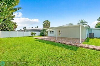 4401 NE 13th Terrace in Oakland Park, FL - Building Photo - Building Photo