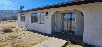 74077 Cactus Dr in Twentynine Palms, CA - Building Photo