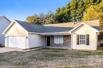 2622 Amber Crest Dr in Gastonia, NC - Building Photo - Building Photo