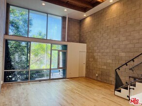 6621 Melrose Ave in Los Angeles, CA - Building Photo - Building Photo