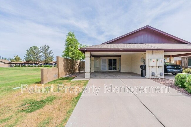 3316 E Crescent Ave in Mesa, AZ - Building Photo - Building Photo