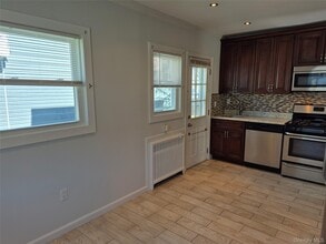 136-11-136244 244th St in Queens, NY - Building Photo - Building Photo