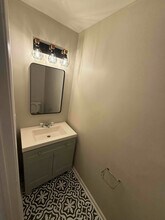 4807 Anglesey Ct in Hamilton, NJ - Foto de edificio - Building Photo