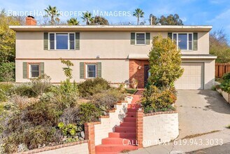 4739 Hillcrest Ave in La Mesa, CA - Building Photo - Building Photo