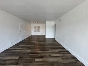 9700 E Bay Harbor Dr in Bay Harbor Islands, FL - Building Photo - Building Photo