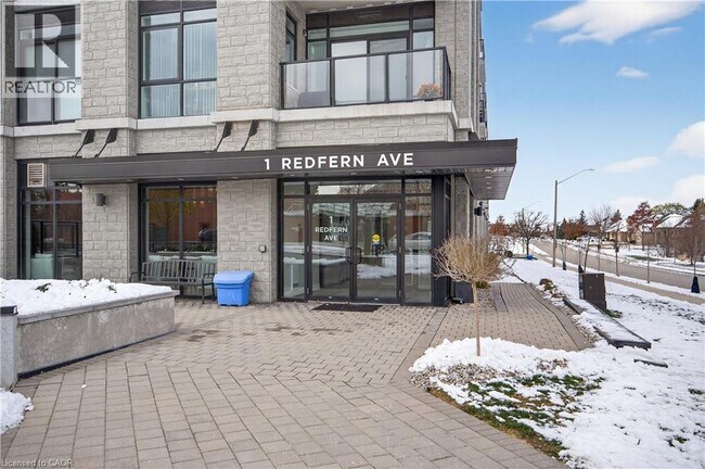 1 Redfern Ave in Hamilton, ON - Building Photo - Building Photo